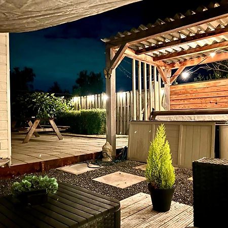 Wellness Bungalow With Jacuzzi &Sauna&Private Garden Near Amsterdam Vijfhuizen Zewnętrze zdjęcie